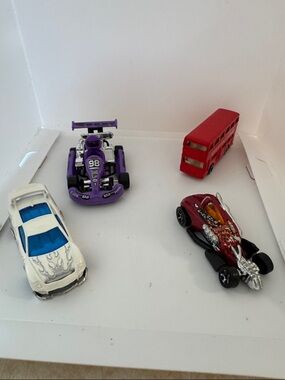 Hot wheels and other car bundle